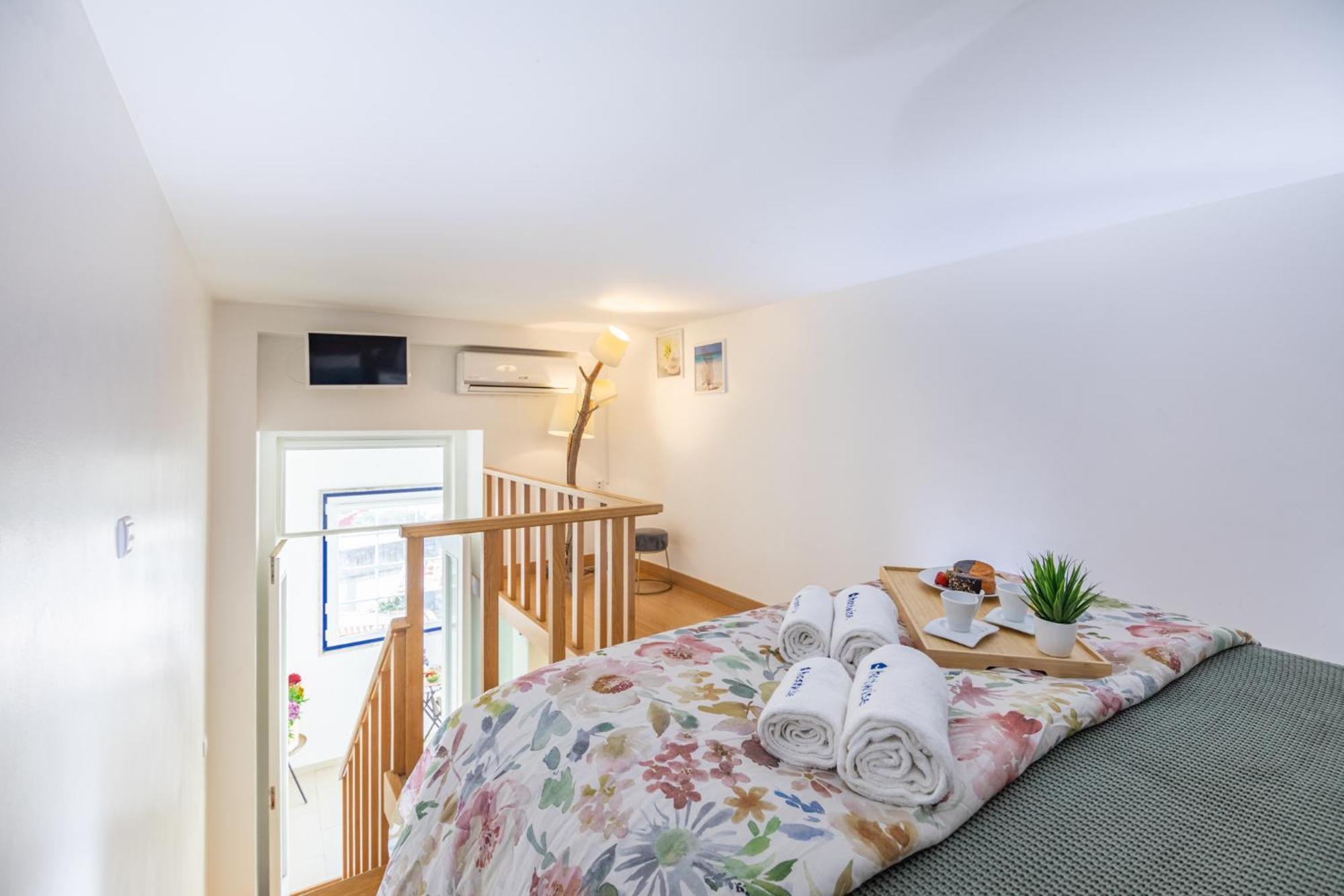 Ferienwohnung Deluxe Spacious Flats w Mezzanine by Host Wise Porto Zimmer foto